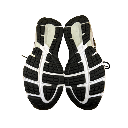 ASICS GT-800 Black/White | Size (W) UK8 US10 EU42